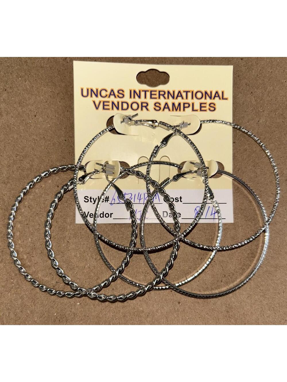 Uncas International, set of 3 silver toned hoops with different textures - Picture 1 of 3